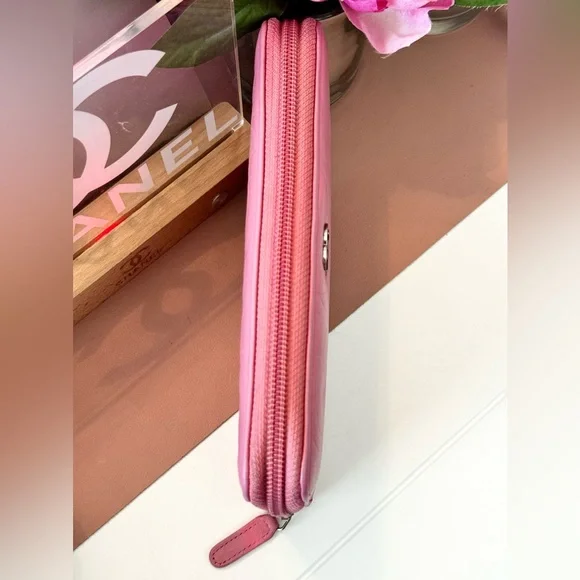 Pink Chanel Camellia Flower Zippy Wallet - Picture 2 of 16